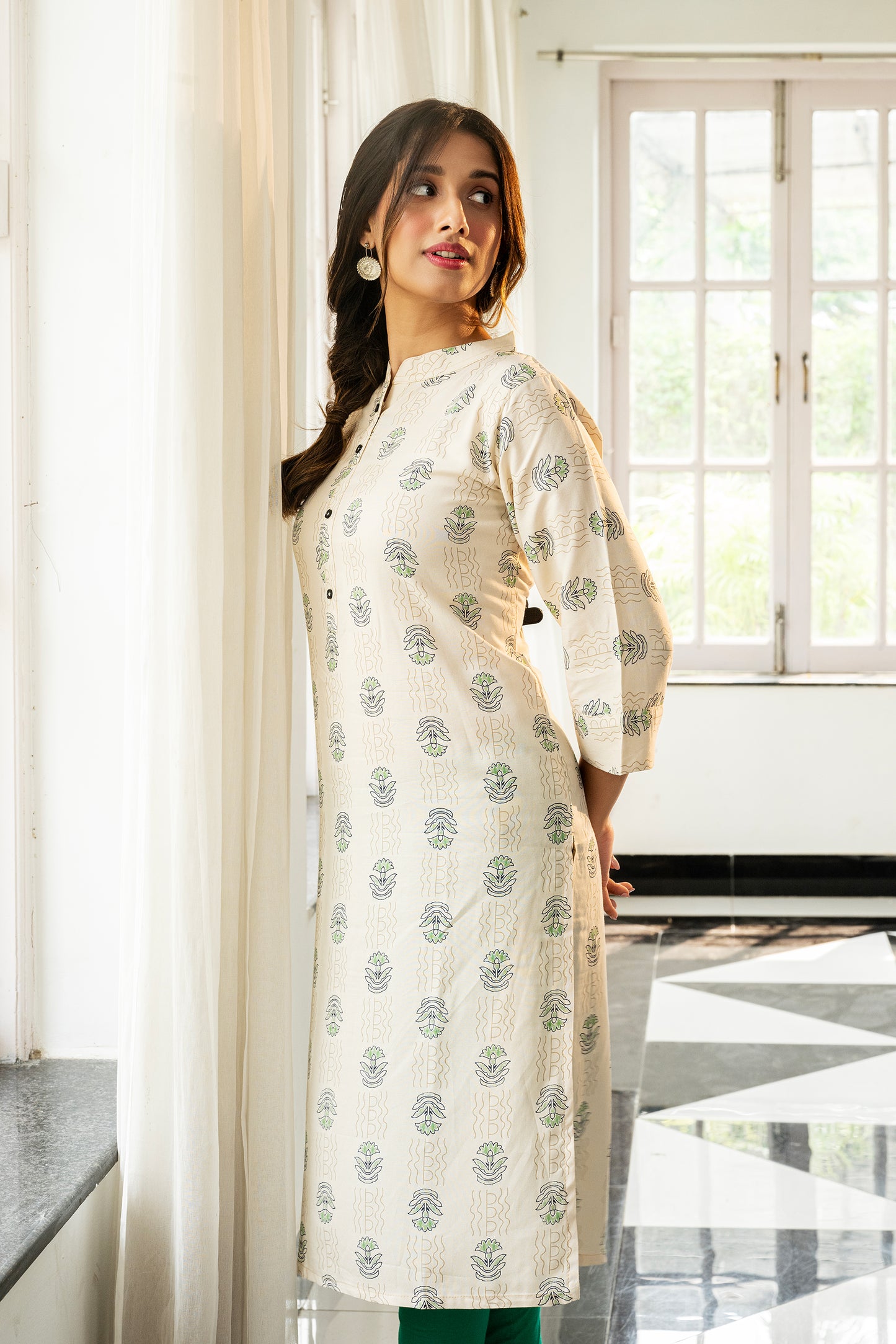 Ivory Elegance Handblock Kurti