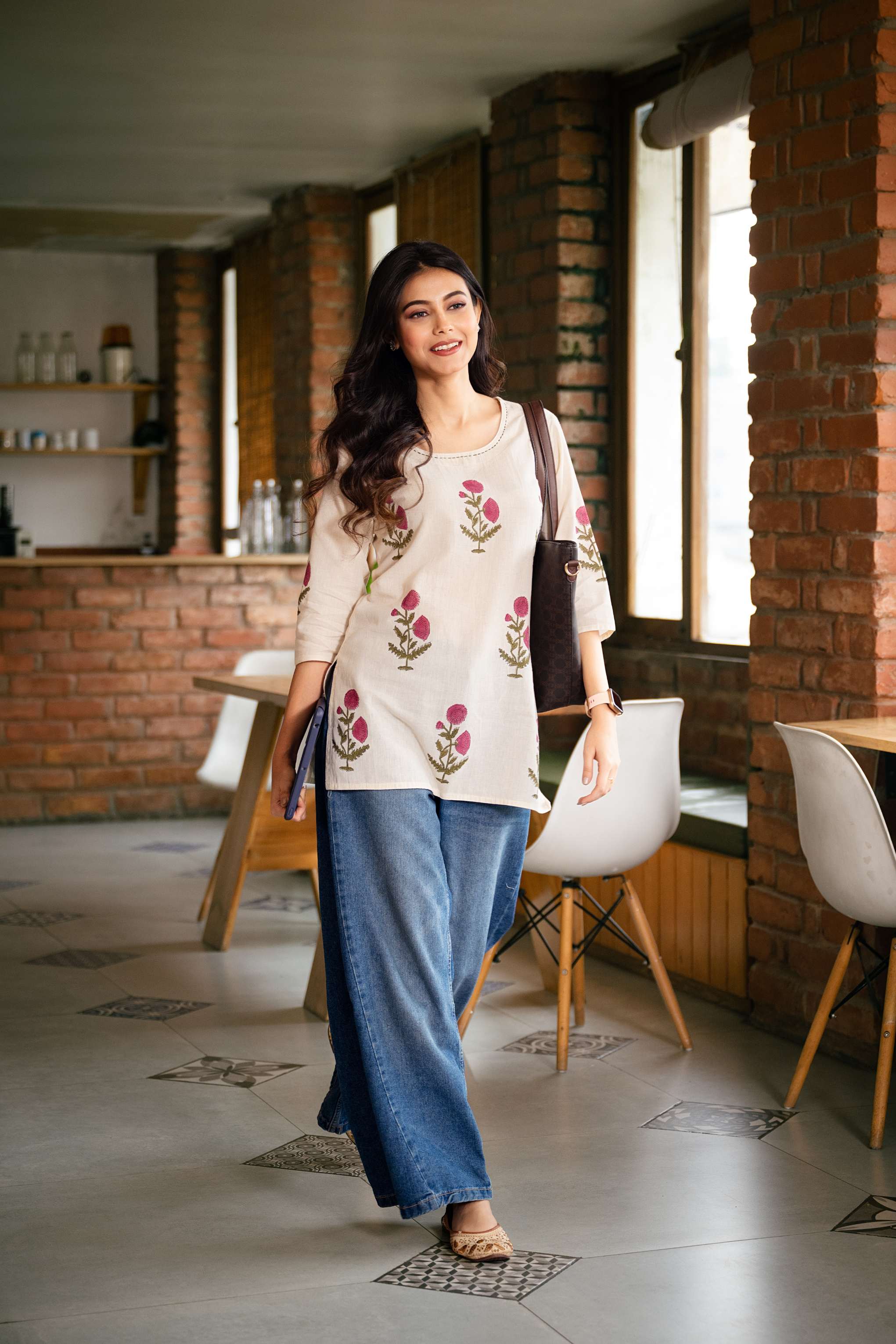 Gulnaar Ivory Floral Short Kurta